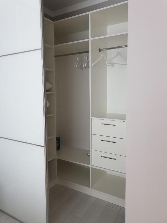 Sunny Apartments Near The Sea On Genuezskaya Odessa Luaran gambar